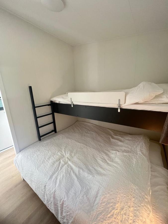 Vakantiehuisje Zeegeluk Vlakbij De Kust Sint Maartensvlotbrug Bagian luar foto